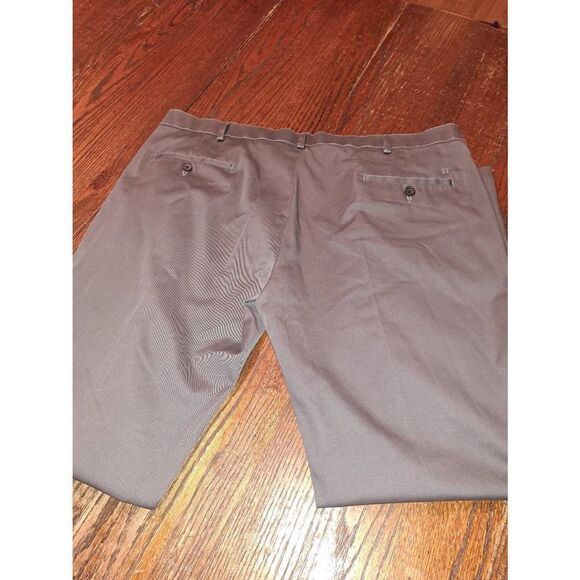 40x30 Haggar Grey Straight Fit Premium No Iron Khaki Pants Flat Front Pleat Leg - Picture 4 of 4